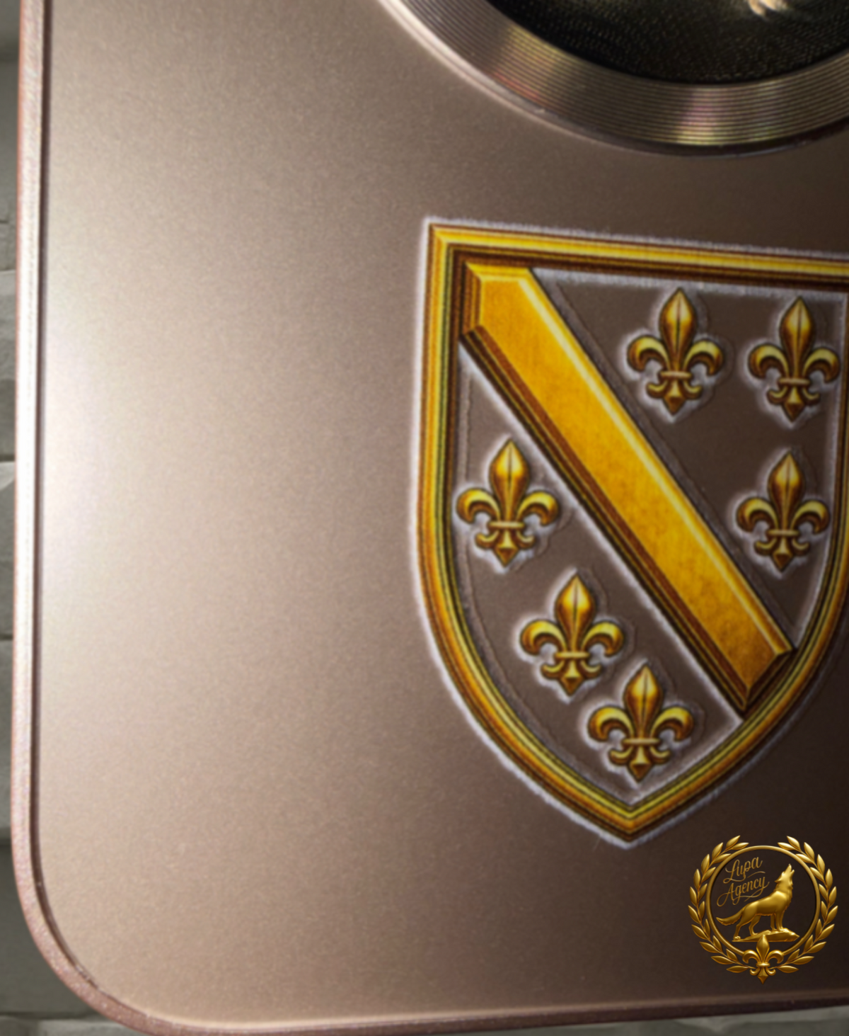 IPhone 17 pro Max Hülle mit BiH Wappen - Handyhülle mit goldenem Bosnien Wappen 17 pro Max - Mobile phone case with golden Bosnia and Herzegovina Emblem - Golden Ljiljani - BiH